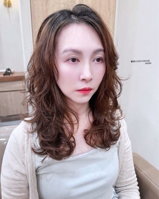 女生長髮、長瀏海、女生染髮