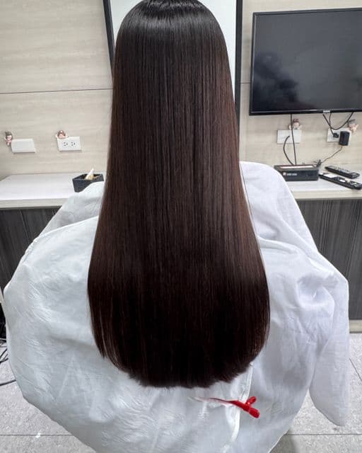 女生長髮、短瀏海、女生燙髮