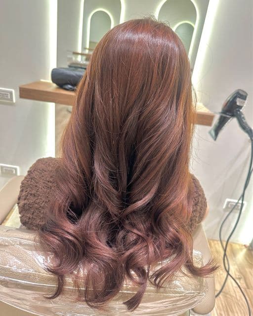 女生長髮、長瀏海、女生染髮