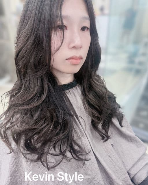 女生長髮、長瀏海、女生燙髮