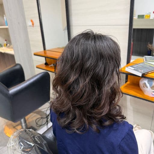 女生長髮、長瀏海、女生燙髮