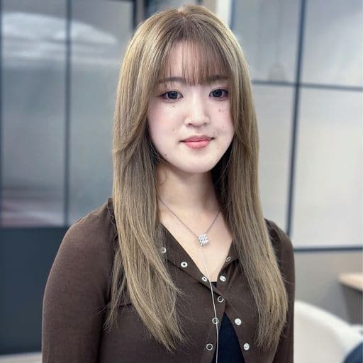 女生長髮、短瀏海、女生染髮