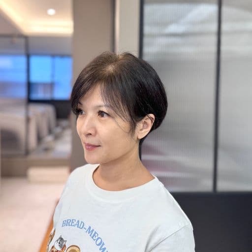 女生中長髮、長瀏海、女生染髮