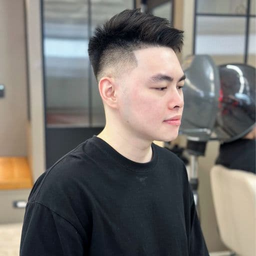 女生短髮、短瀏海、方臉