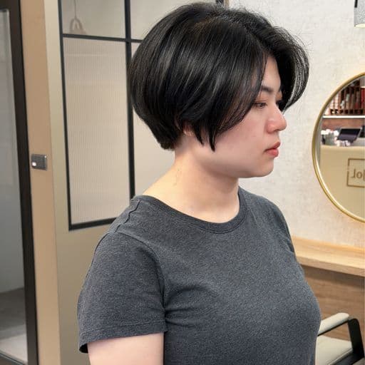 女生短髮、長瀏海、圓臉