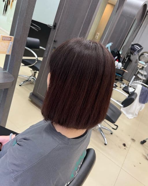 女生短髮、短瀏海、女生染髮