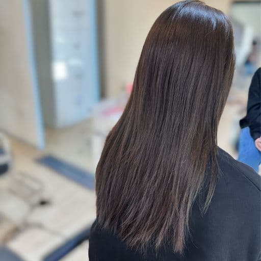 女生長髮、短瀏海、女生染髮