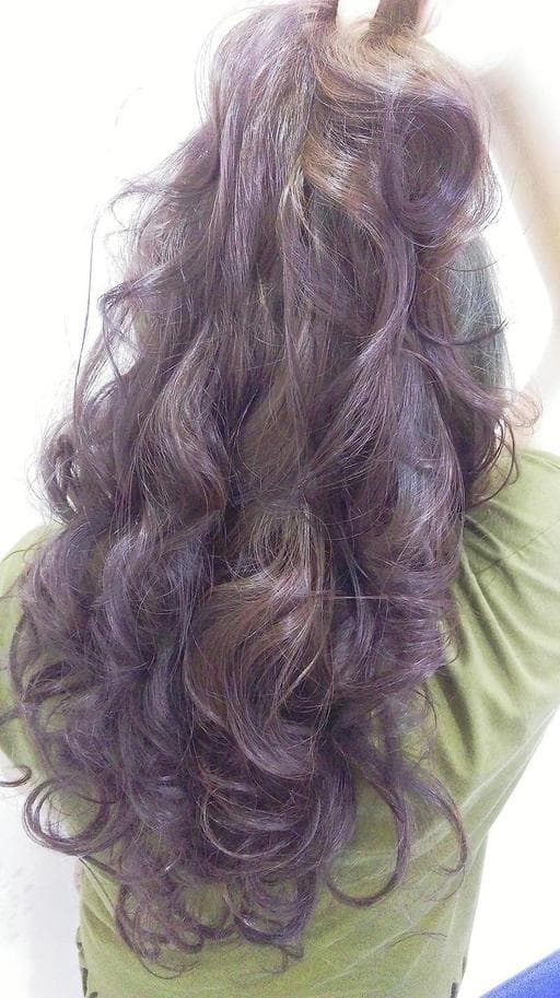 女生長髮、特殊色、染髮