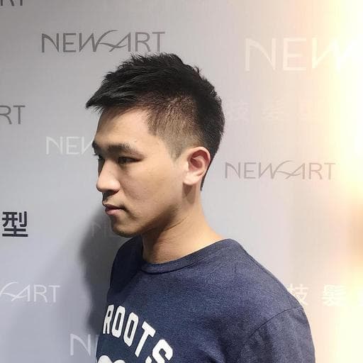 男生Undercut、男生短髮、時尚運動風