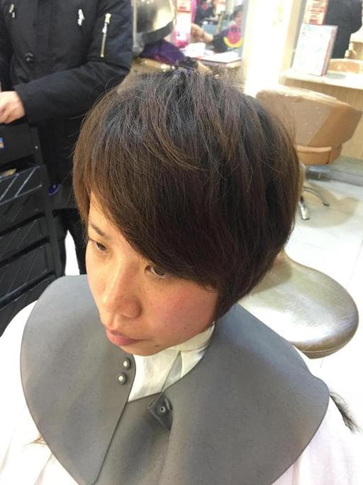 女生短髮、線條感、蓬鬆感