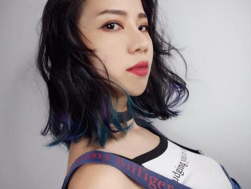 女生中長髮、特殊色、歐美感