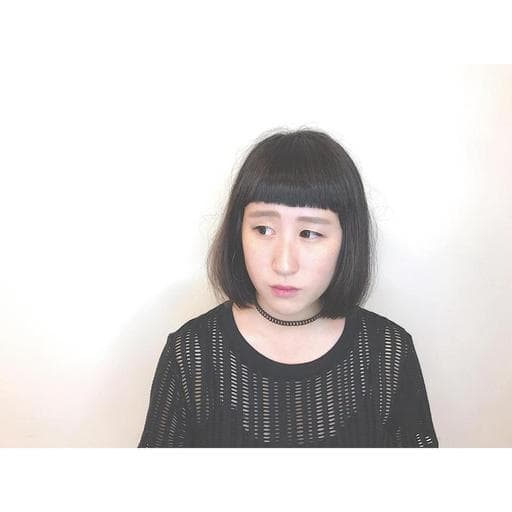 女生短髮、女生眉上瀏海、短髮