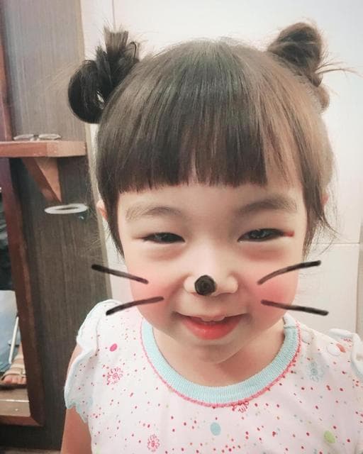 女生眉上瀏海、小孩、丸子頭