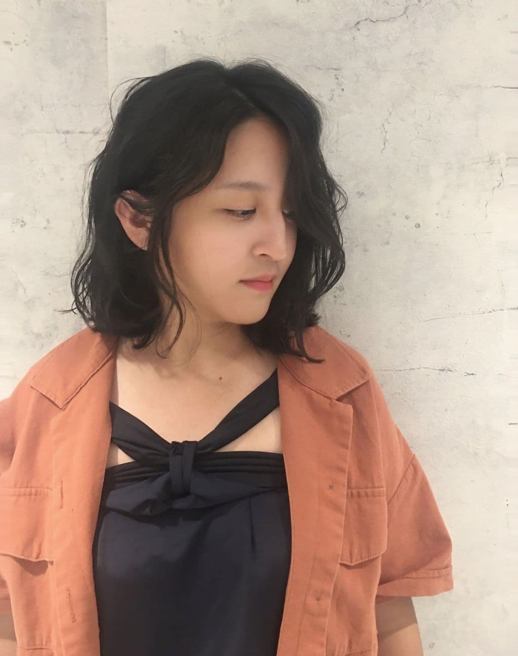 及肩中長卷髮