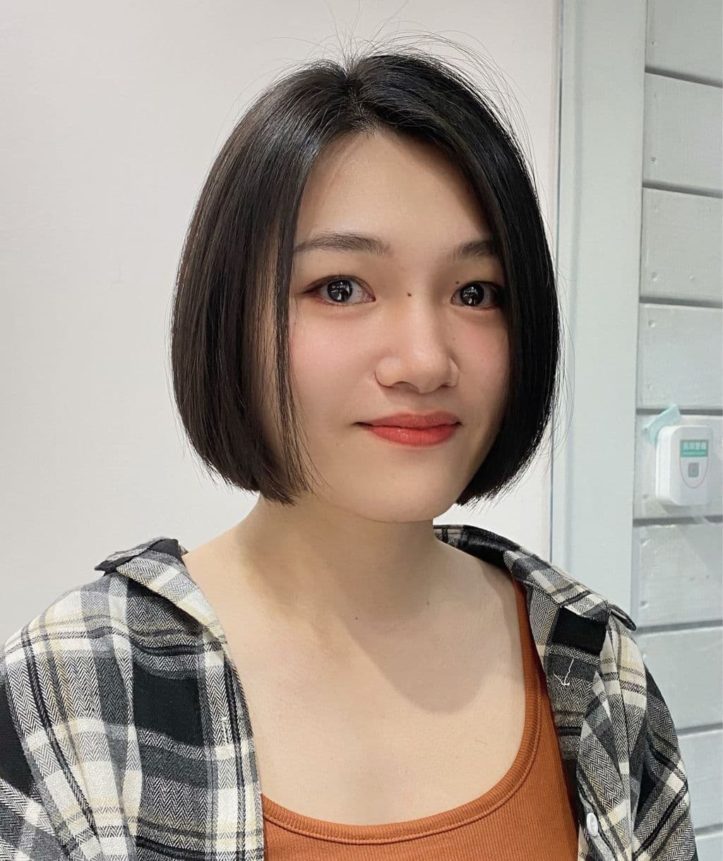撩耳齊短髮