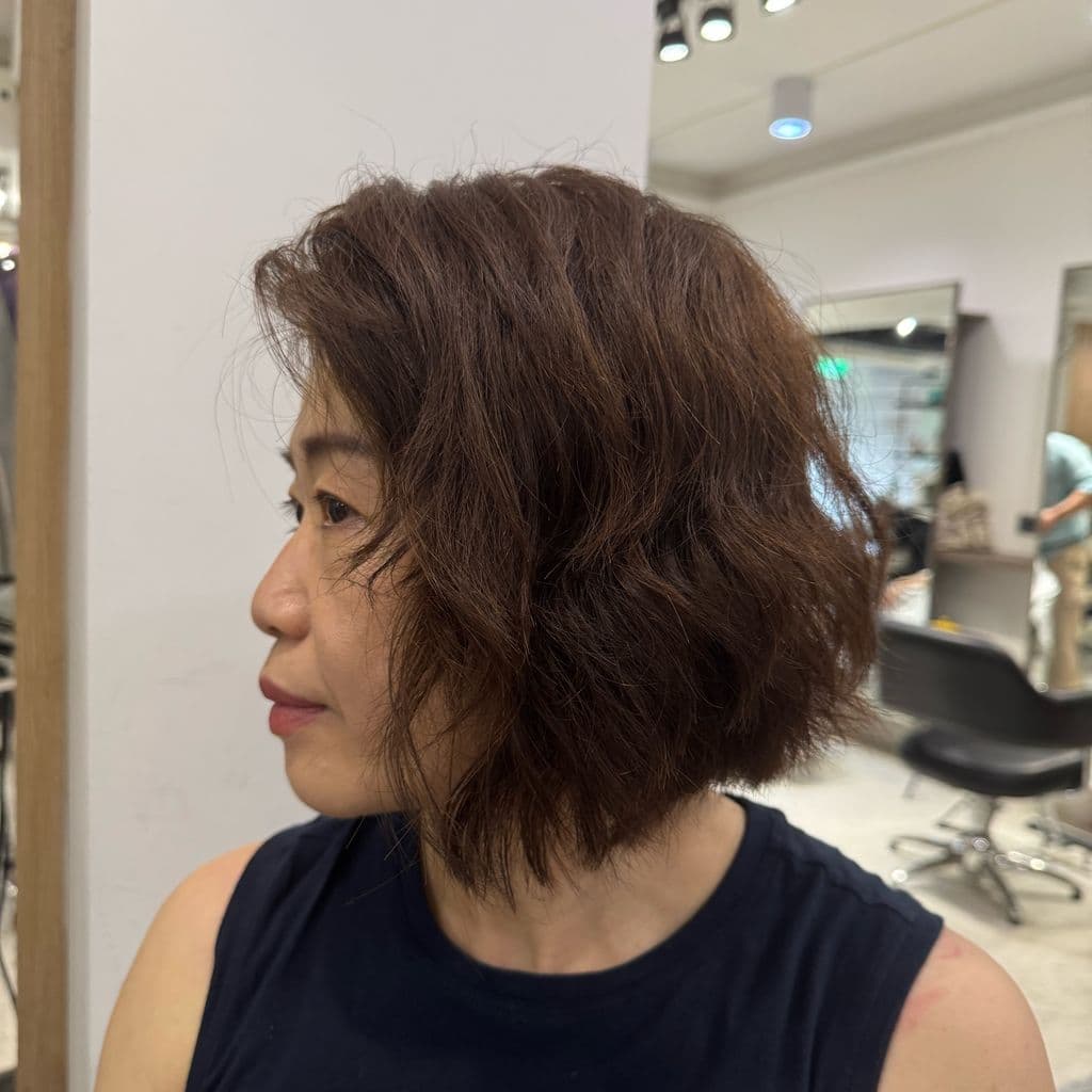 女生染燙