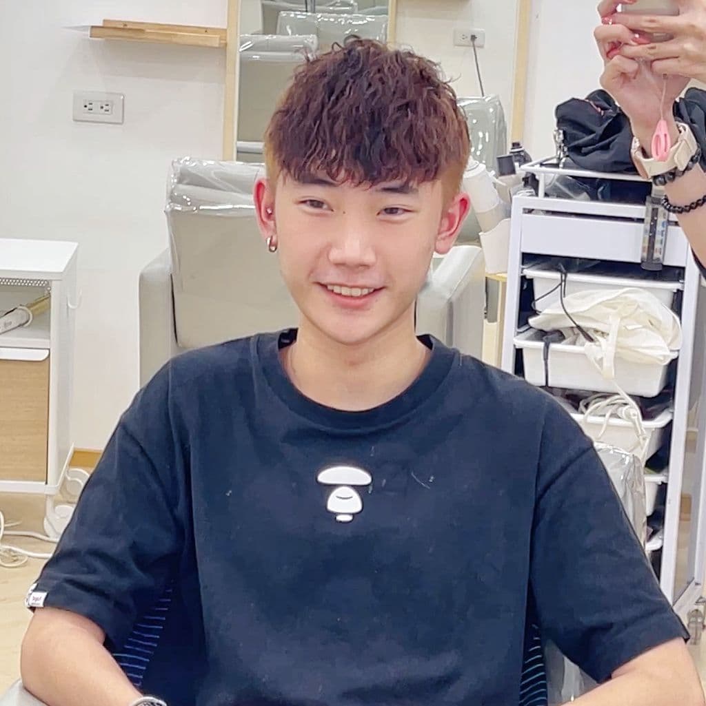 男生染燙