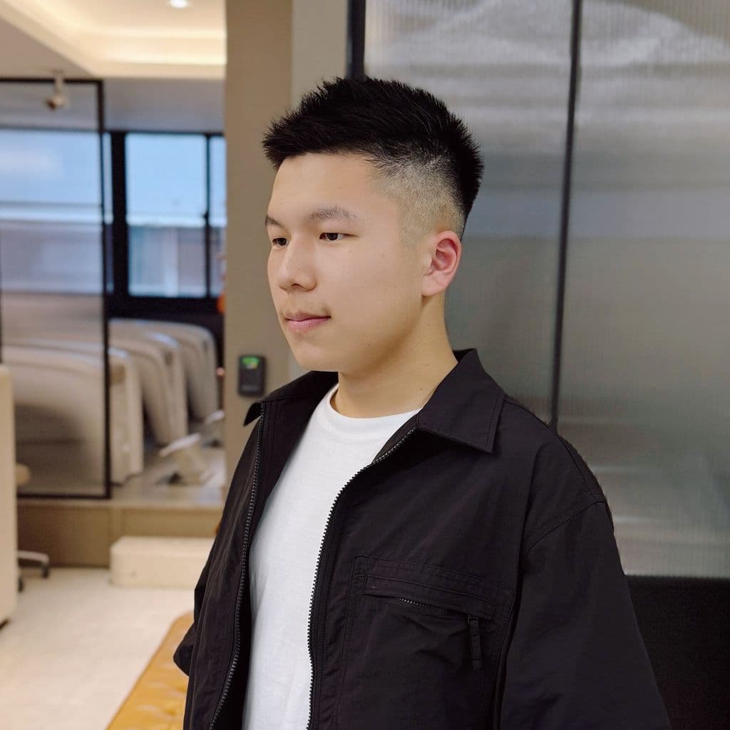 男士飛機頭