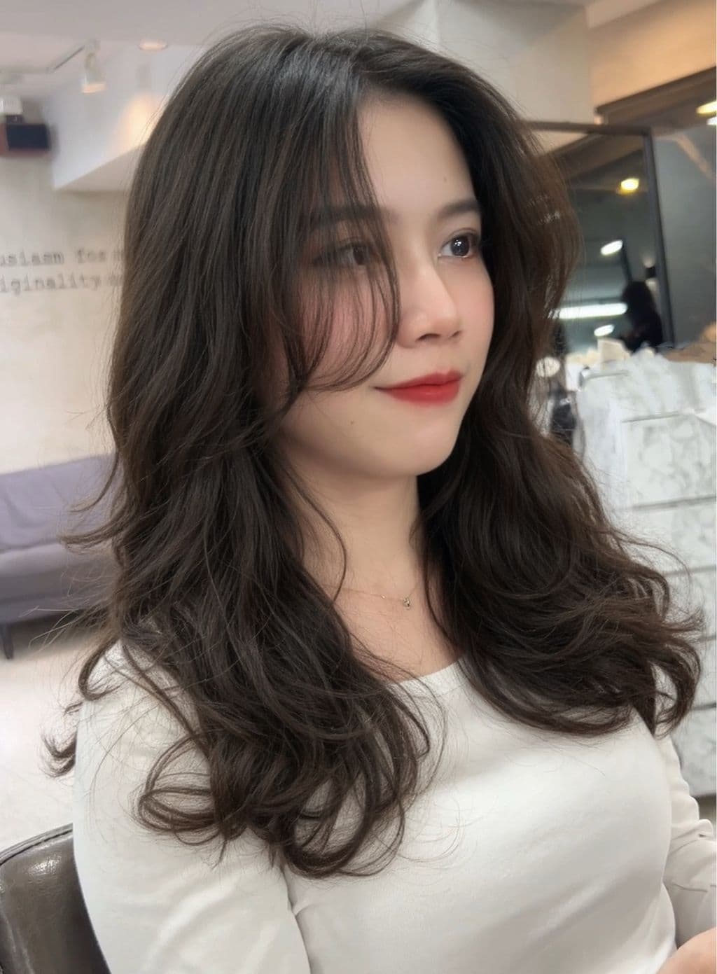 女生燙髮