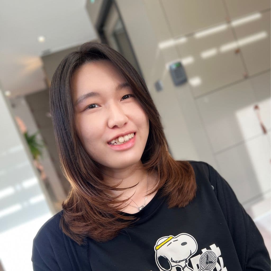 女生長髮
