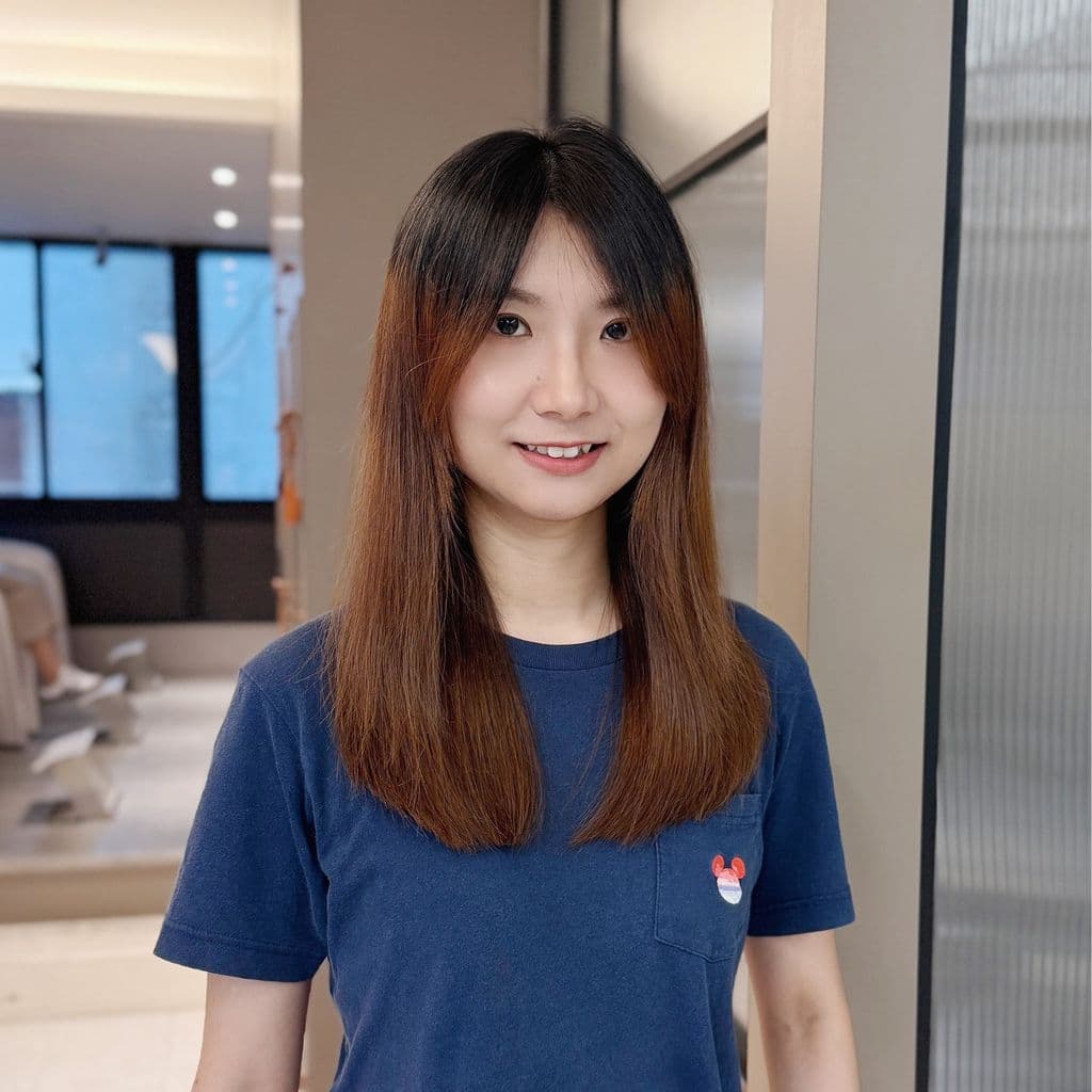 女生長髮