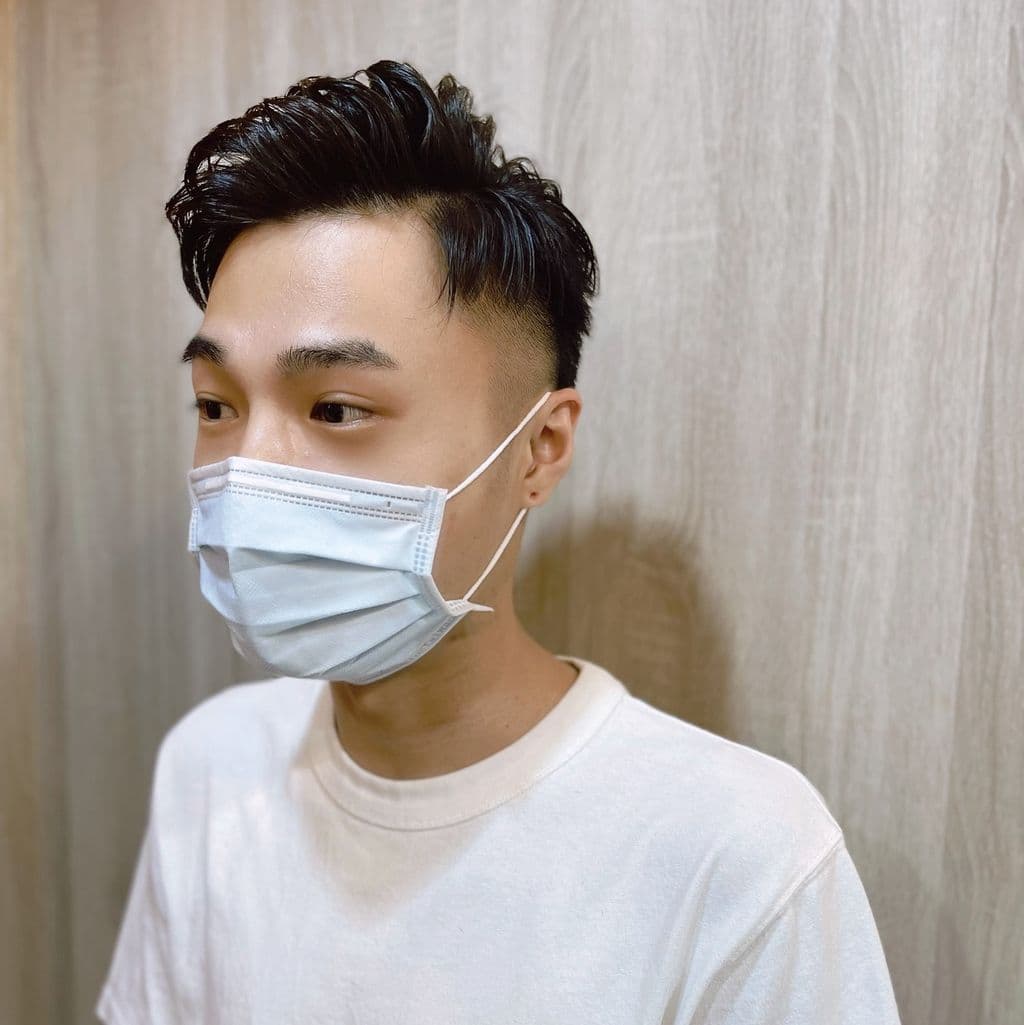 男生短髮