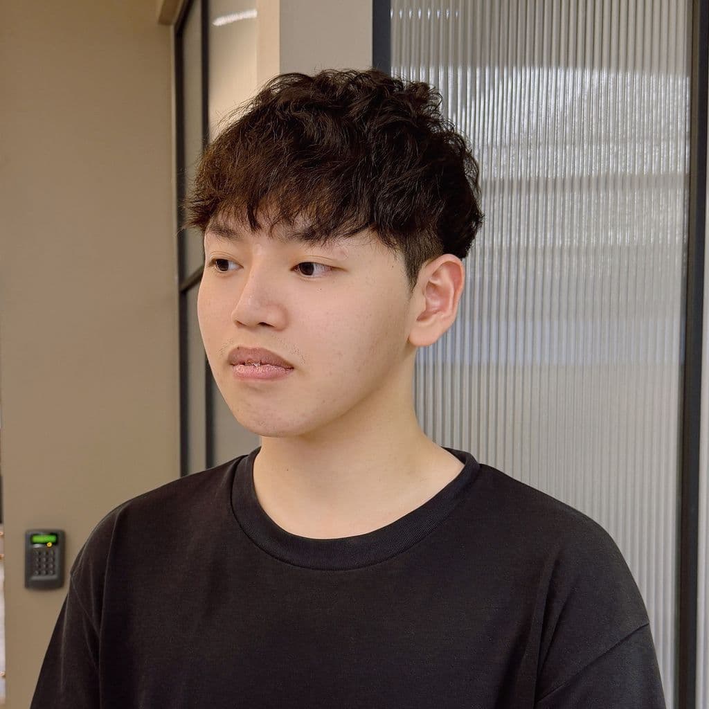 男生短髮
