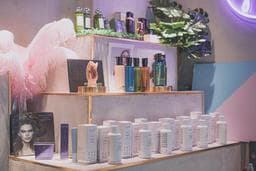 CRE.a salon C.M Taipei hair cafe