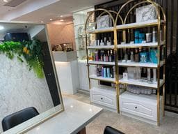 ADAMANT HAIR SPACE 專業沙龍 - 旗艦店