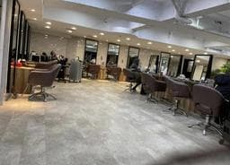 ADAMANT HAIR SPACE 專業沙龍 - 旗艦店