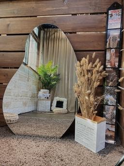 LIYA STUDIO BY CARA
