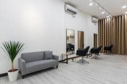 CÓM HAIR SALON