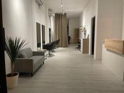 CÓM HAIR SALON