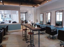 Rong Salon
