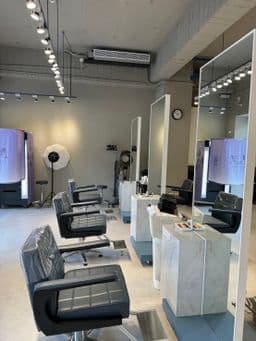 J&M Hair Salon 頭前店