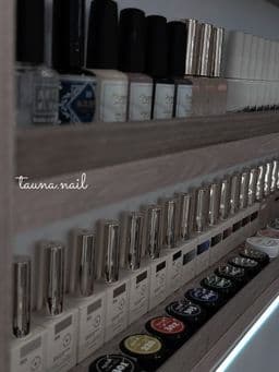 Tauna.nail