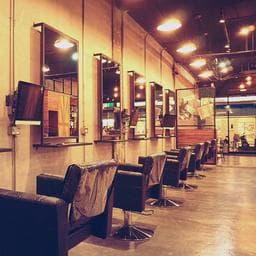 ROYAL HAIR SALON 2 皇家造型2店