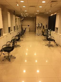 ID髮璽集團(竹南店）