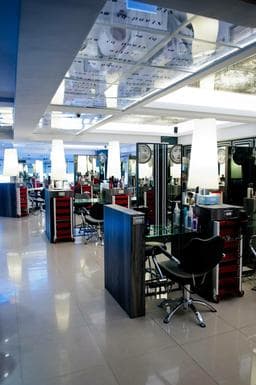 如果髮型一中旗艦店 The Logo hair salon