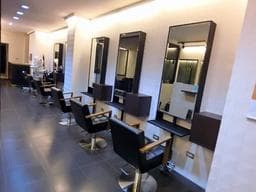 方向。髮型 WAY Hair Salon