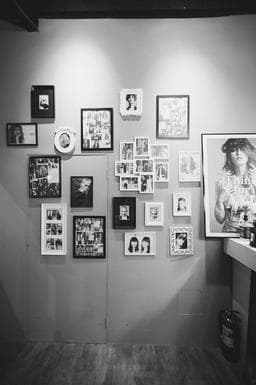 X-scissors barber shop