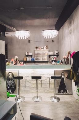 X-scissors barber shop