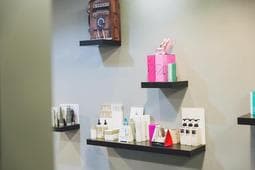 X-scissors barber shop