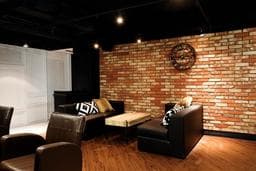Red Circle HAIR SALON & BAR