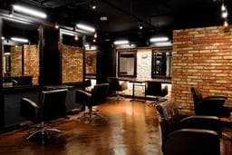 Red Circle HAIR SALON & BAR