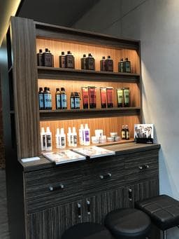 I hair salon
