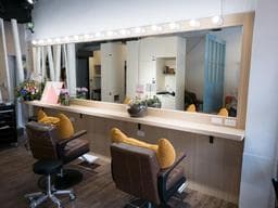 A Relax Hair Salon