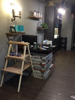 51% hair salon
