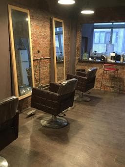51% hair salon