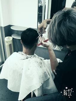 岡 hair